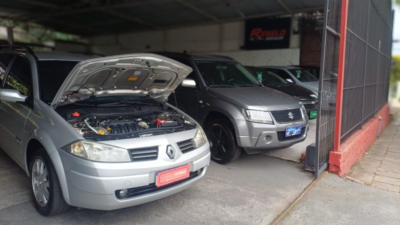 MÉGANE 1.6 DYNAMIQUE GRAND TOUR 16V FLEX 4P MANUAL - 2011 - CAXIAS DO SUL