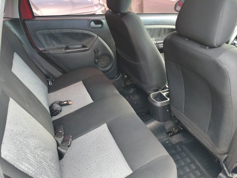 FIESTA 1.6 ROCAM SE SEDAN 8V FLEX 4P MANUAL - 2011 - BOM PRINCíPIO