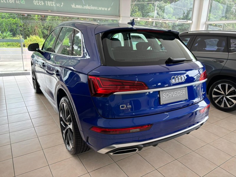 Q5 2.0 TFSI S LINE BLACK QUATTRO S TRONIC GASOLINA 4P - 2024 - NOVA PETRóPOLIS