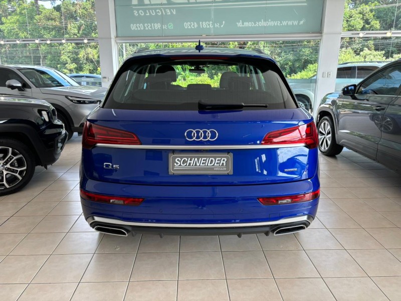 Q5 2.0 TFSI S LINE BLACK QUATTRO S TRONIC GASOLINA 4P - 2024 - NOVA PETRóPOLIS