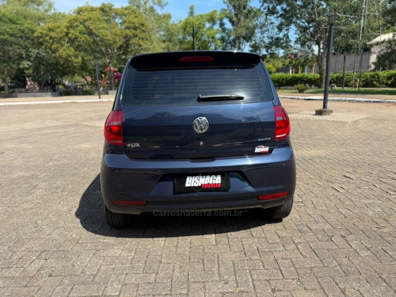 FOX 1.0 MI BLUEMOTION 8V FLEX 4P MANUAL - 2014 - BROCHIER