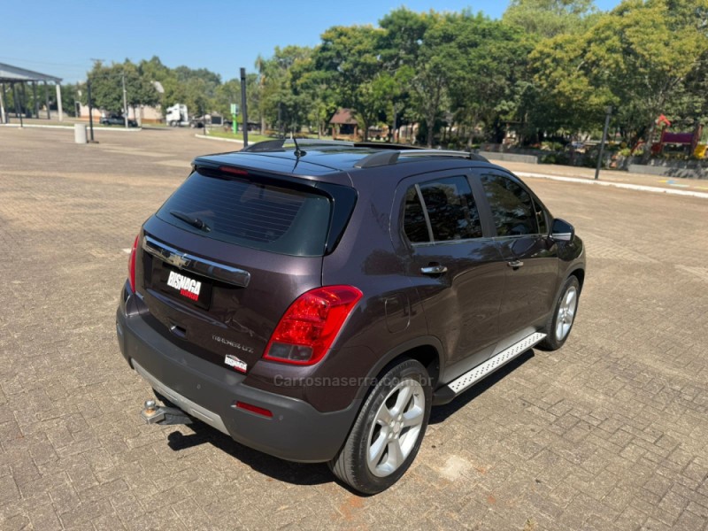 TRACKER 1.8 MPFI LTZ 4X2 16V FLEX 4P AUTOMÁTICO - 2016 - BROCHIER