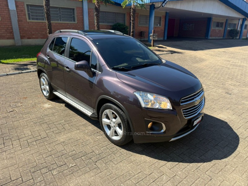 tracker 1.8 mpfi ltz 4x2 16v flex 4p automatico 2016 brochier