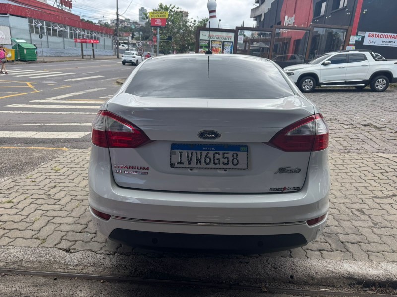 FIESTA 1.6 TITANIUM SEDAN 16V FLEX 4P AUTOMÁTICO - 2015 - CAXIAS DO SUL