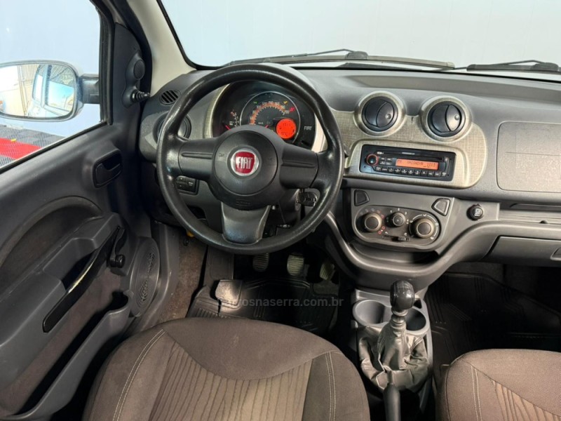 UNO 1.4 WAY 8V FLEX 4P MANUAL - 2014 - VACARIA