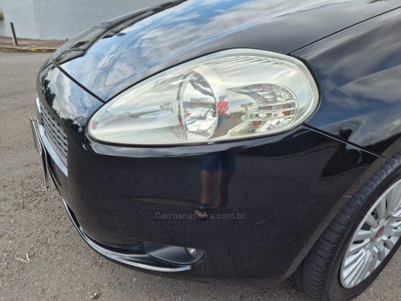 PUNTO 1.4 ATTRACTIVE 8V FLEX 4P MANUAL - 2011 - SãO LEOPOLDO