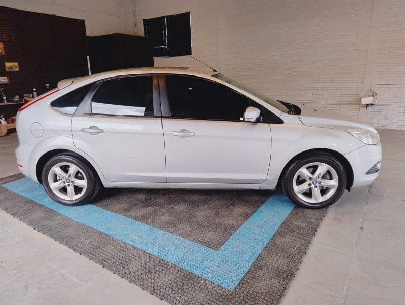 FOCUS 1.6 S 16V FLEX 4P MANUAL - 2013 - SãO SEBASTIãO DO CAí