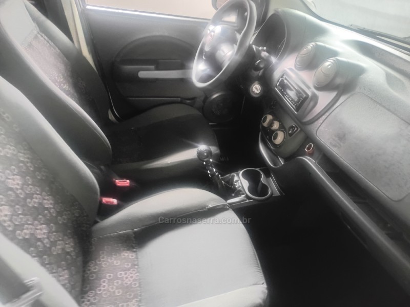 UNO 1.0 EVO VIVACE 8V FLEX 4P MANUAL - 2011 - CAXIAS DO SUL