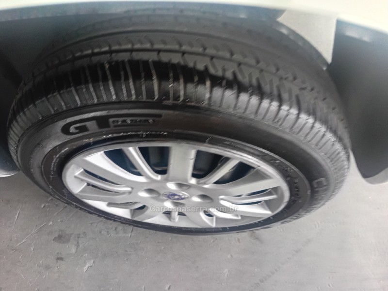 UNO 1.0 EVO VIVACE 8V FLEX 4P MANUAL - 2011 - CAXIAS DO SUL