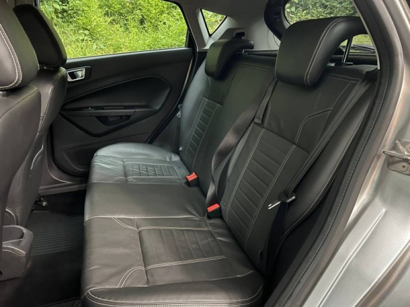 FIESTA 1.6 TITANIUM PLUS HATCH 16V FLEX 4P AUTOMÁTICO - 2014 - CAXIAS DO SUL