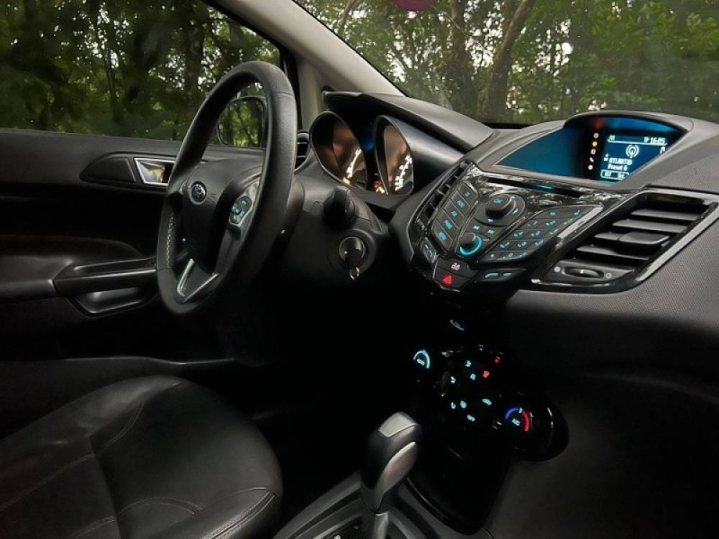 FIESTA 1.6 TITANIUM PLUS HATCH 16V FLEX 4P AUTOMÁTICO - 2014 - CAXIAS DO SUL