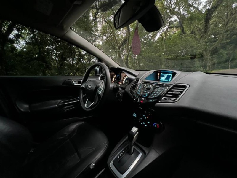 FIESTA 1.6 TITANIUM PLUS HATCH 16V FLEX 4P AUTOMÁTICO - 2014 - CAXIAS DO SUL