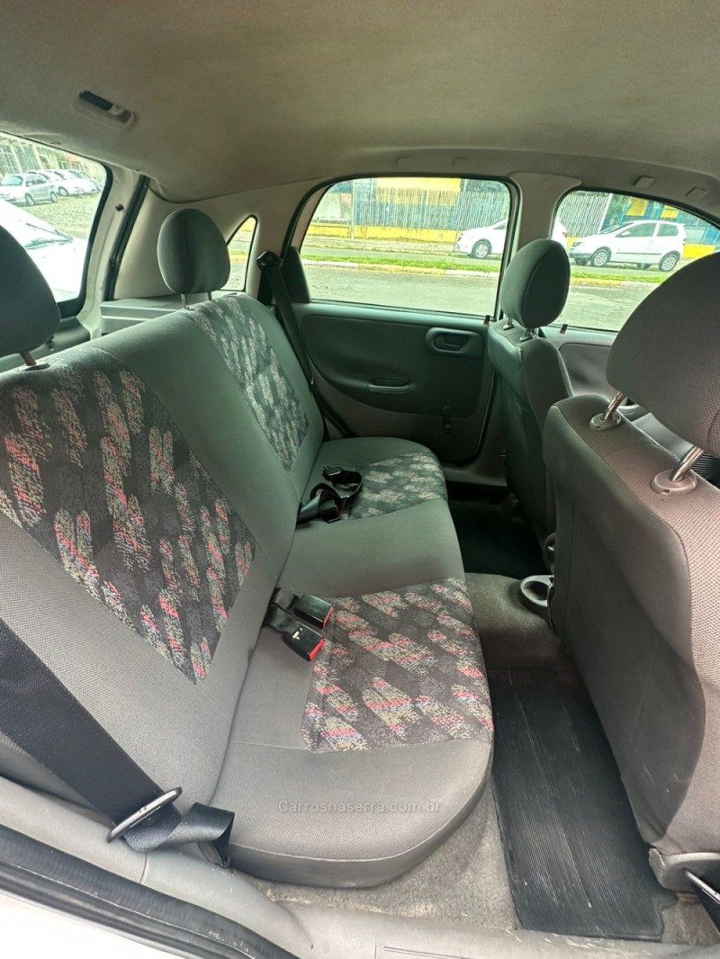 CORSA 1.0 MPFI 8V GASOLINA 4P MANUAL - 2004 - PAROBé