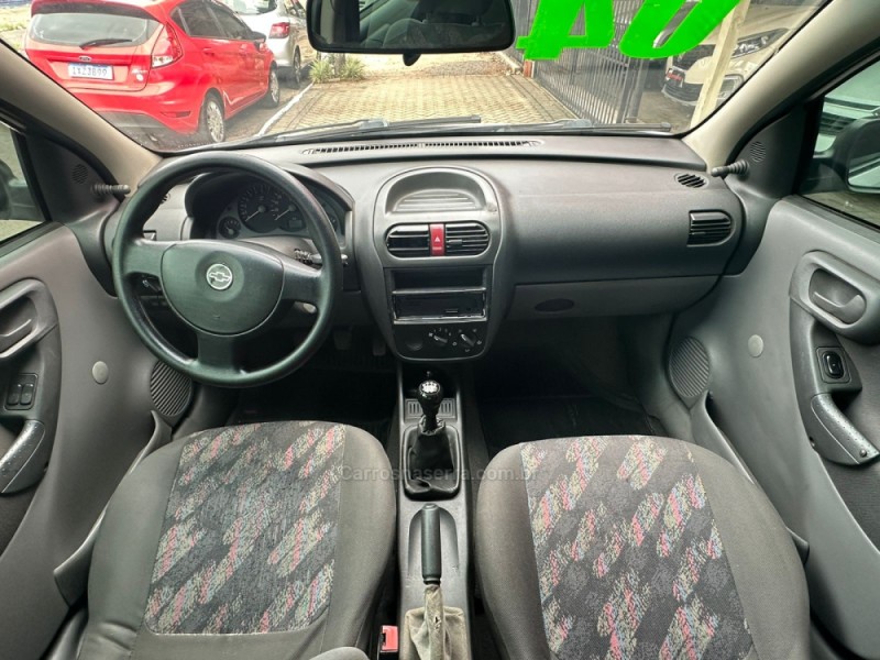 CORSA 1.0 MPFI 8V GASOLINA 4P MANUAL - 2004 - PAROBé