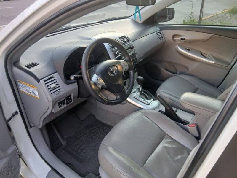 COROLLA 1.8 GLI 16V FLEX 4P AUTOMÁTICO - 2014 - CAXIAS DO SUL