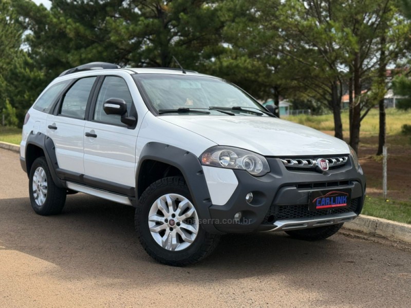 PALIO 1.8 MPI ADVENTURE LOCKER WEEKEND 8V FLEX 4P MANUAL - 2014 - VACARIA