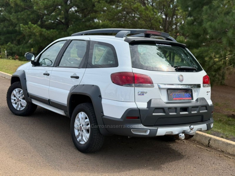 PALIO 1.8 MPI ADVENTURE LOCKER WEEKEND 8V FLEX 4P MANUAL - 2014 - VACARIA