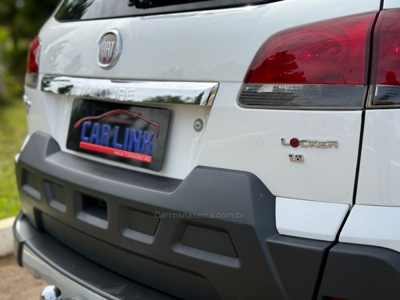 PALIO 1.8 MPI ADVENTURE LOCKER WEEKEND 8V FLEX 4P MANUAL - 2014 - VACARIA