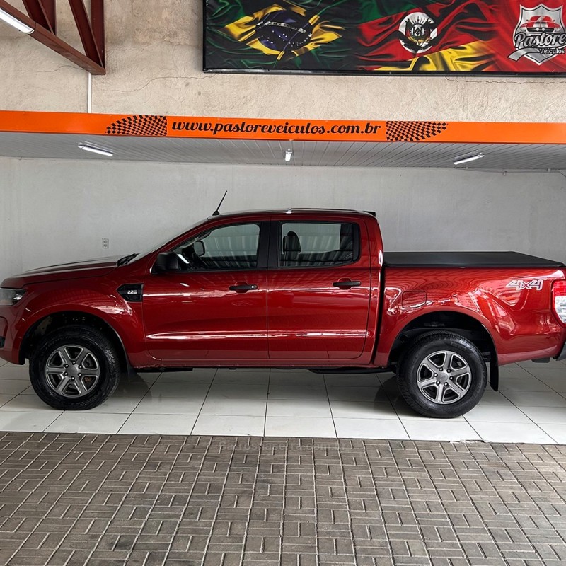 RANGER 2.2 XLS 4X4 CD 16V DIESEL 4P AUTOMÁTICO - 2018 - VACARIA