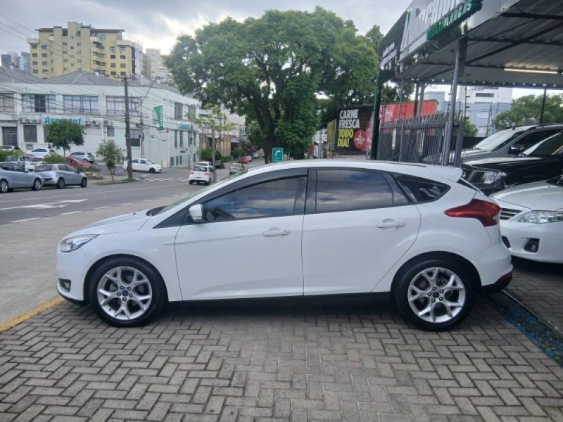 FOCUS 2.0 SE HATCH 16V FLEX 4P AUTO - 2017 - CAXIAS DO SUL