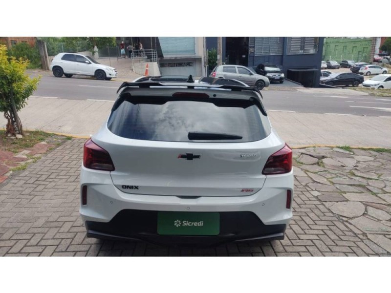 ONIX 1.0 HATCH RS 12V TURBO 4P AUTOMÁTICO - 2022 - CAXIAS DO SUL