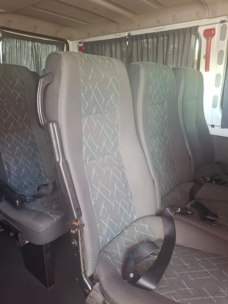 BOXER 2.8 VAN 320 M 16 LUGARES DIESEL 4P MANUAL - 2009 - CAXIAS DO SUL