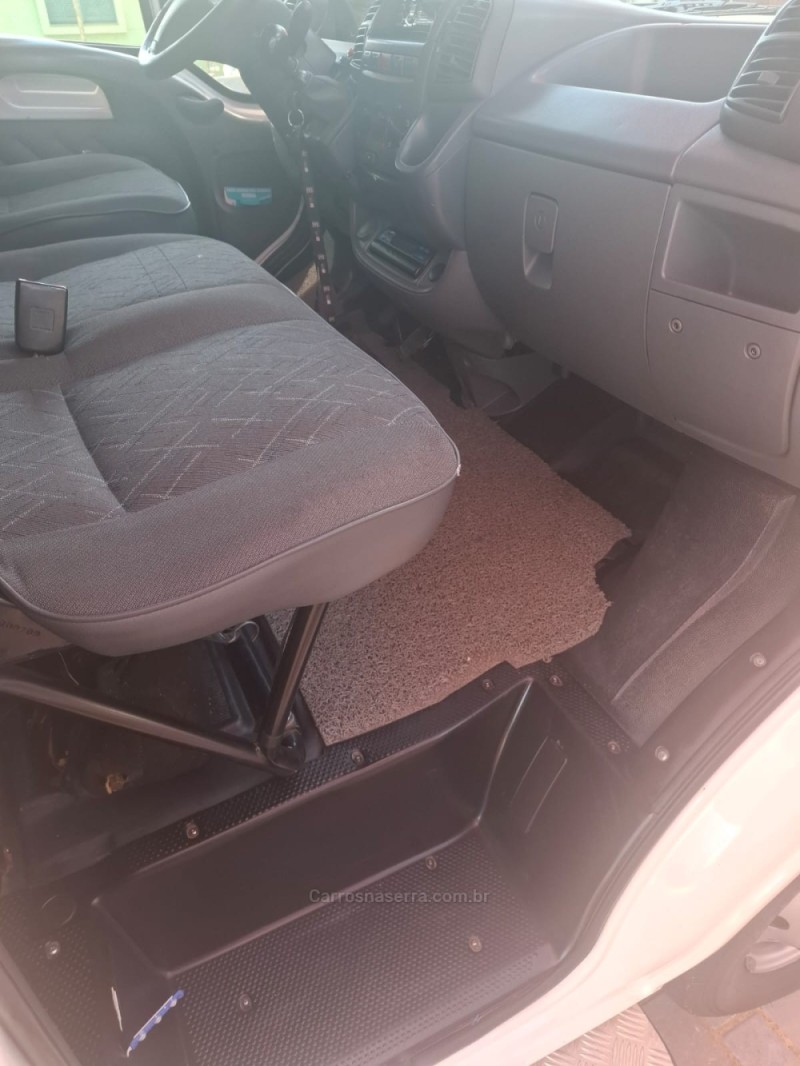 BOXER 2.8 VAN 320 M 16 LUGARES DIESEL 4P MANUAL - 2009 - CAXIAS DO SUL