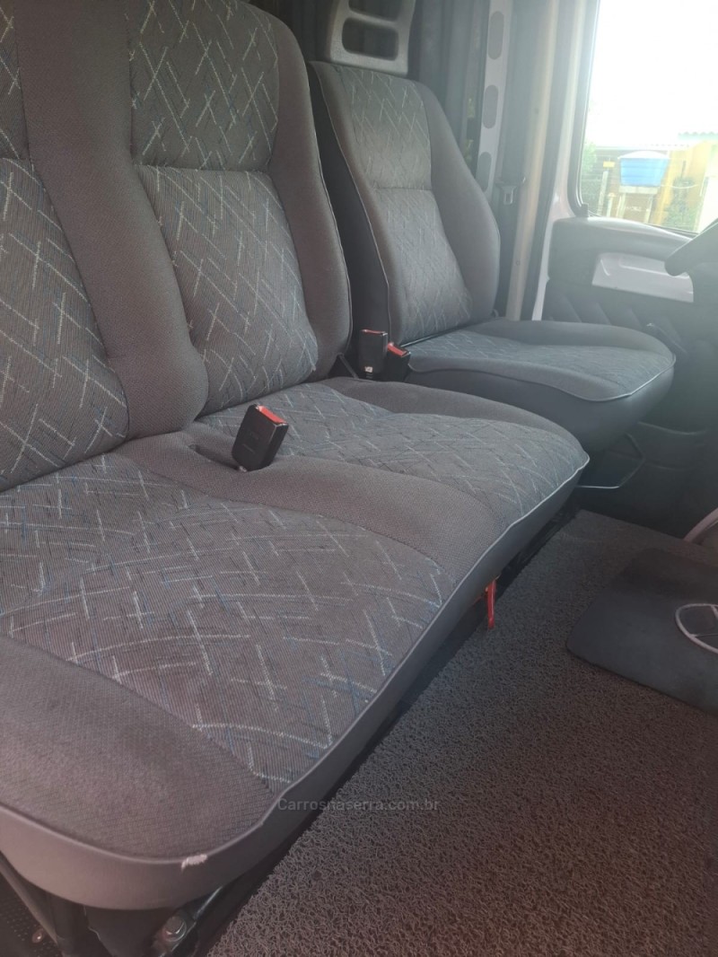 BOXER 2.8 VAN 320 M 16 LUGARES DIESEL 4P MANUAL - 2009 - CAXIAS DO SUL