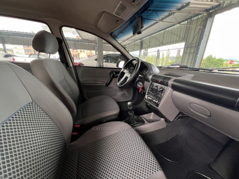 CLASSIC 1.0 MPFI LIFE 8V FLEX 4P MANUAL - 2009 - BOM PRINCíPIO