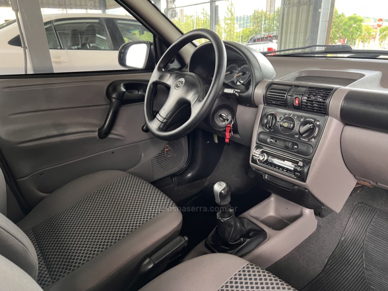 CLASSIC 1.0 MPFI LIFE 8V FLEX 4P MANUAL - 2009 - BOM PRINCíPIO