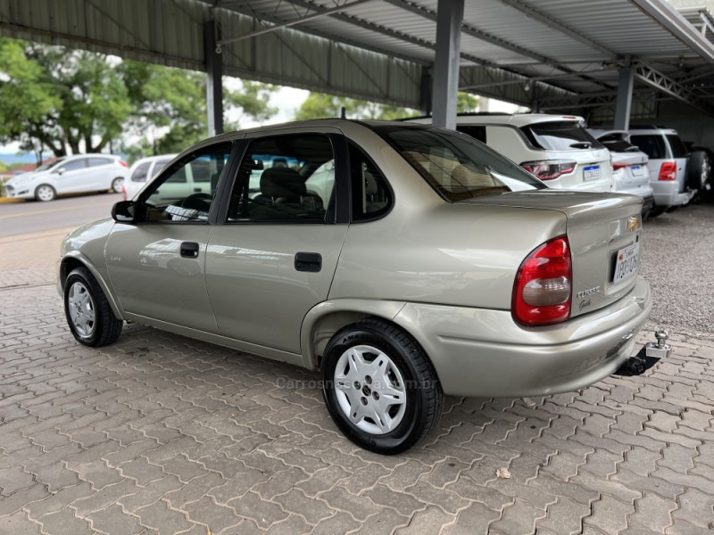 CLASSIC 1.0 MPFI LIFE 8V FLEX 4P MANUAL - 2009 - BOM PRINCíPIO