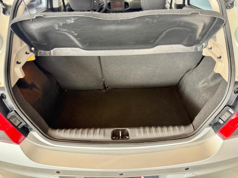 ONIX 1.4 MPFI LT 8V FLEX 4P MANUAL - 2014 - CAXIAS DO SUL