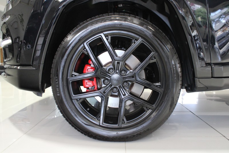 COMMANDER 2.0 HURRICANE BLACKHAWK 4X4 TURBO GASOLINA 4P AUTOMÁTICO - 2025 - CAXIAS DO SUL