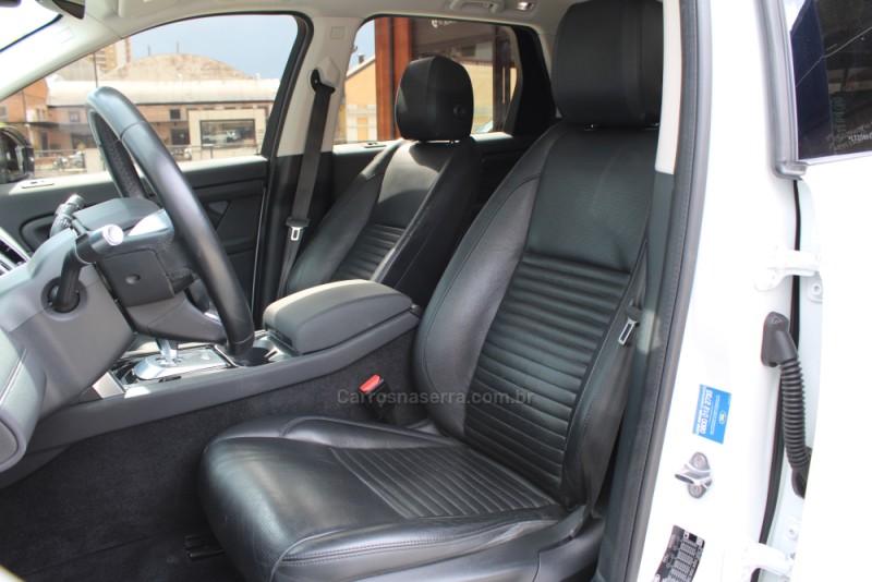 DISCOVERY SPORT 2.0 P250 SE TURBO FLEX 4P AUTOMÁTICO - 2020 - CAXIAS DO SUL