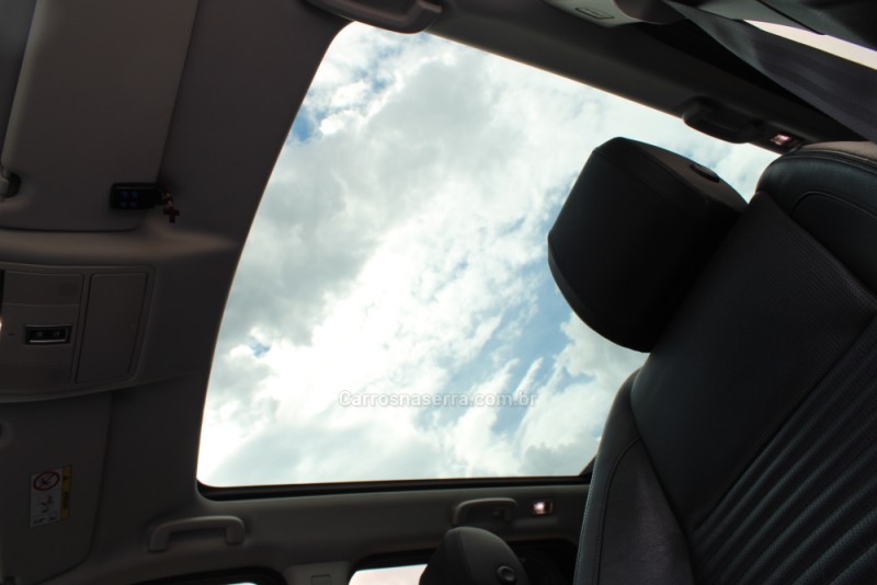 DISCOVERY SPORT 2.0 P250 SE TURBO FLEX 4P AUTOMÁTICO - 2020 - CAXIAS DO SUL