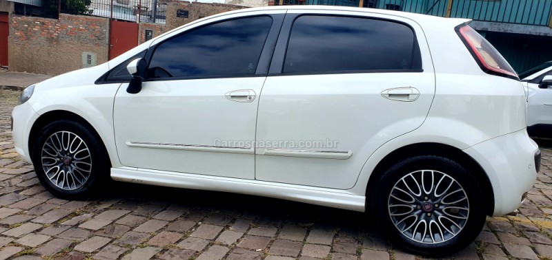 PUNTO 1.8 SPORTING 16V FLEX 4P MANUAL - 2014 - CAXIAS DO SUL