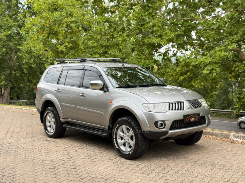 PAJERO DAKAR 3.2 HPE S 4X4 7 LUGARES 16V TURBO INTERCOOLER DIESEL 4P AUTOMÁTICO - 2013 - DOIS IRMãOS