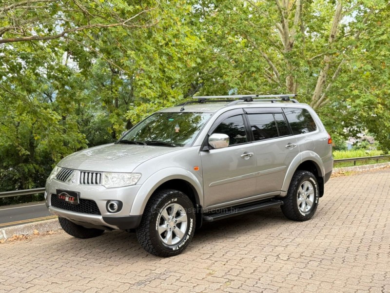 PAJERO DAKAR 3.2 HPE S 4X4 7 LUGARES 16V TURBO INTERCOOLER DIESEL 4P AUTOMÁTICO - 2013 - DOIS IRMãOS