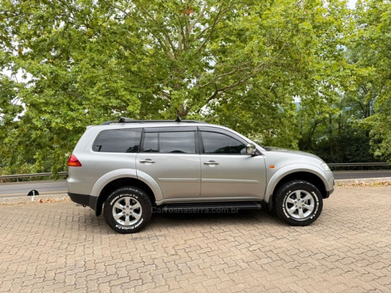 PAJERO DAKAR 3.2 HPE S 4X4 7 LUGARES 16V TURBO INTERCOOLER DIESEL 4P AUTOMÁTICO - 2013 - DOIS IRMãOS