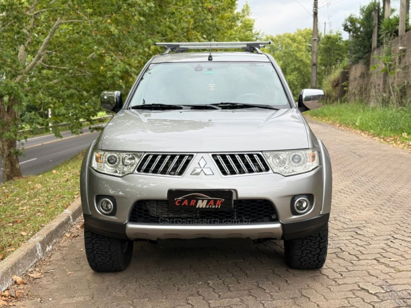 PAJERO DAKAR 3.2 HPE S 4X4 7 LUGARES 16V TURBO INTERCOOLER DIESEL 4P AUTOMÁTICO - 2013 - DOIS IRMãOS