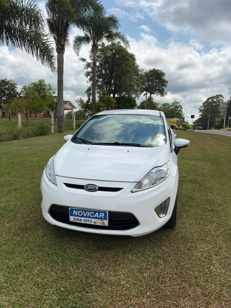 FIESTA 1.6 SE HATCH 16V FLEX 4P MANUAL - 2012 - FARROUPILHA