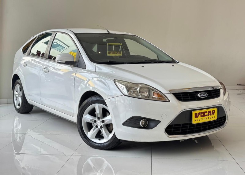 FOCUS 2.0 SE 16V FLEX 4P AUTOMÁTICO - 2011 - VACARIA