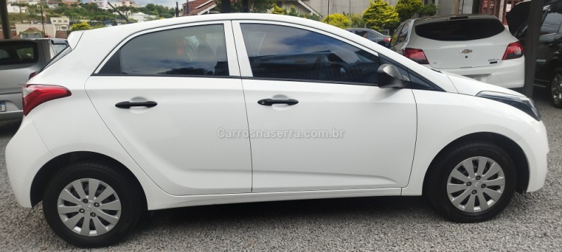 HB20 1.0 COMFORT 12V FLEX 4P MANUAL - 2017 - FARROUPILHA