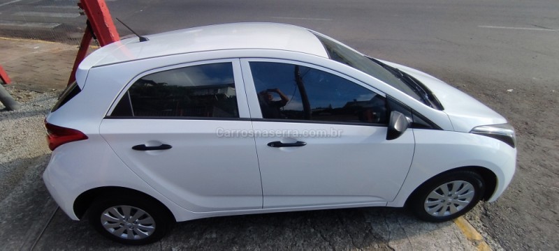HB20 1.0 COMFORT 12V FLEX 4P MANUAL - 2017 - FARROUPILHA