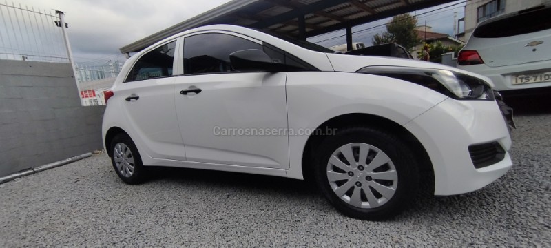 HB20 1.0 COMFORT 12V FLEX 4P MANUAL - 2017 - FARROUPILHA