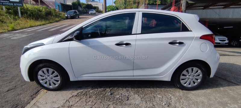 HB20 1.0 COMFORT 12V FLEX 4P MANUAL - 2017 - FARROUPILHA