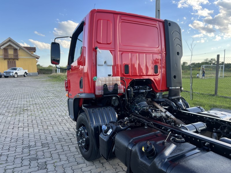 ACCELO 1016 3 EIXOS - 2012 - ANTôNIO PRADO