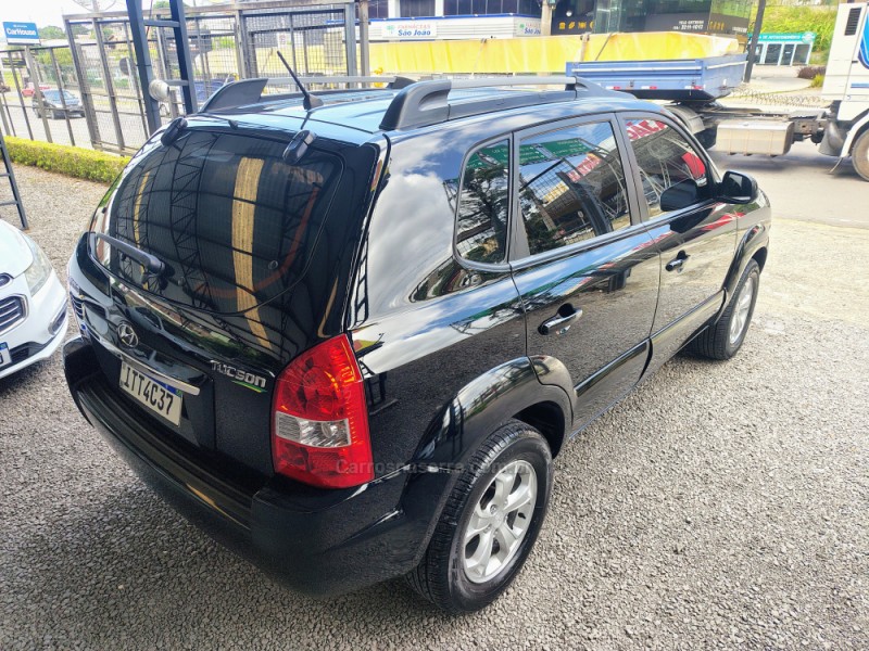 TUCSON 2.0 MPFI GLS 16V 143CV 2WD GASOLINA 4P AUTOMÁTICO - 2013 - CAXIAS DO SUL