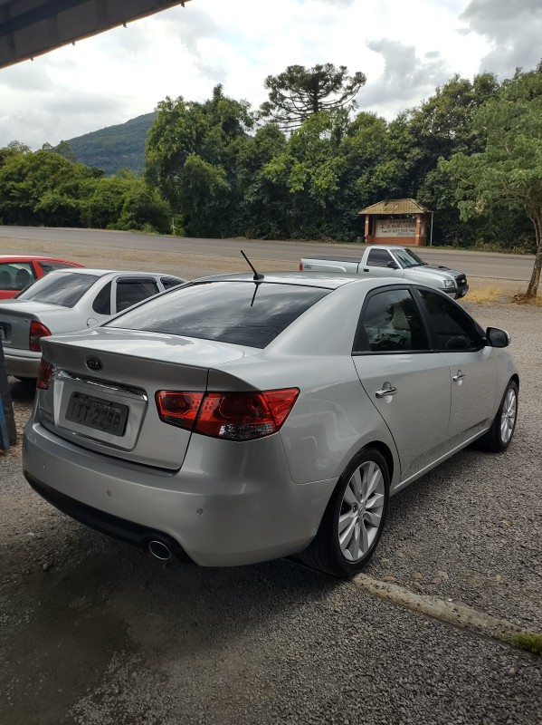 CERATO 1.6 SX3 16V FLEX 4P AUTOMÁTICO - 2013 - VALE REAL