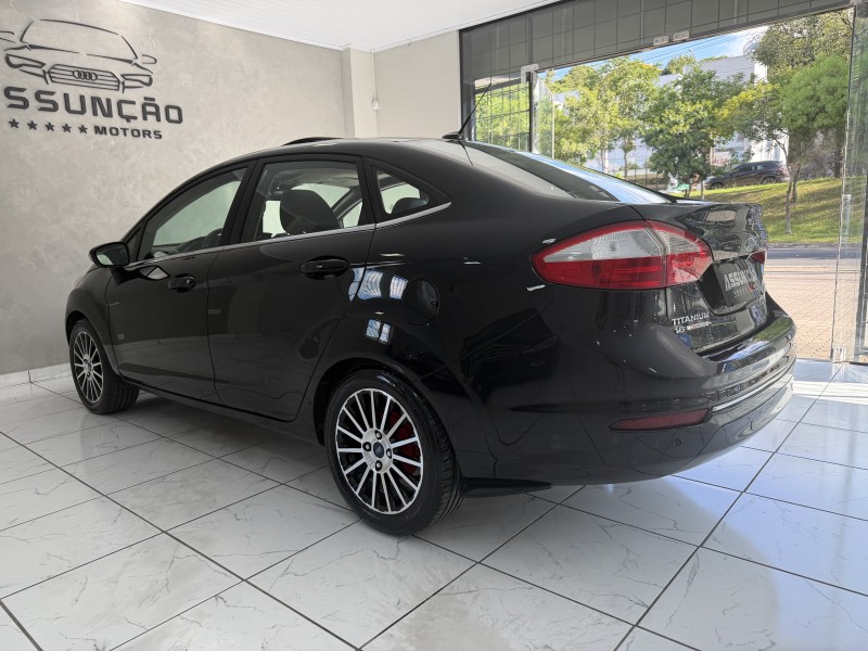 FIESTA 1.6 TITANIUM SEDAN 16V FLEX 4P MANUAL - 2015 - CAXIAS DO SUL
